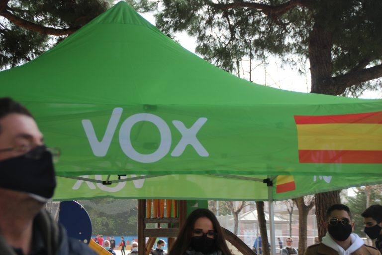 El auge de VOX en Cataluña y su imparable avance en las encuestas del 14F pone en alerta al separatismo y aliados
