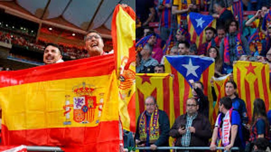 MADRID (ESPAÑA), 21.04.2018. El himno español retumba en el Metropolitano. La afición del FC Barcelona. Ñ pueblo