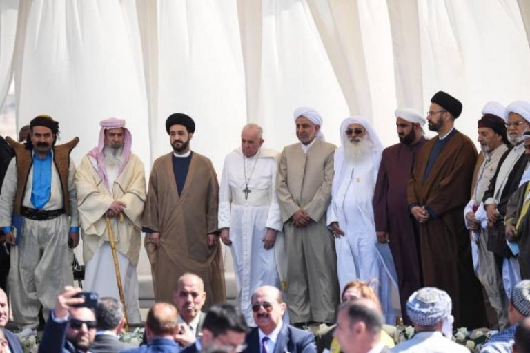 El ayatolá Ali al Sistani al Papa: «Los cristianos iraquíes deberían vivir en paz teniendo todos sus derechos constitucionales»