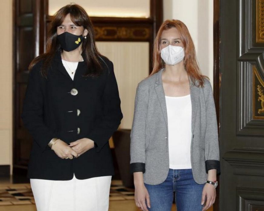 FOTOGRAFÍA. BARCELONA (ESPAÑA), 23.03.2021. La presidente del Parlamento de Cataluña, Laura Borràs , con la líder de Podemos, Jéssica Albiach. Efe