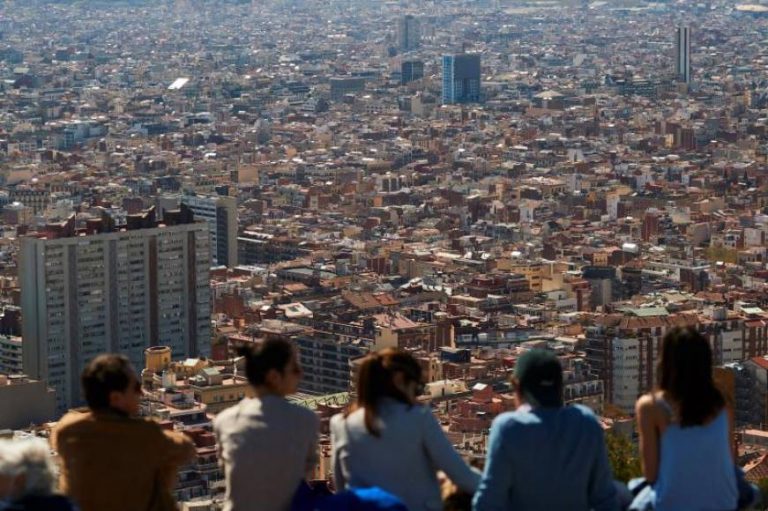 Tres de cada diez barceloneses preferiría vivir fuera de la ciudad