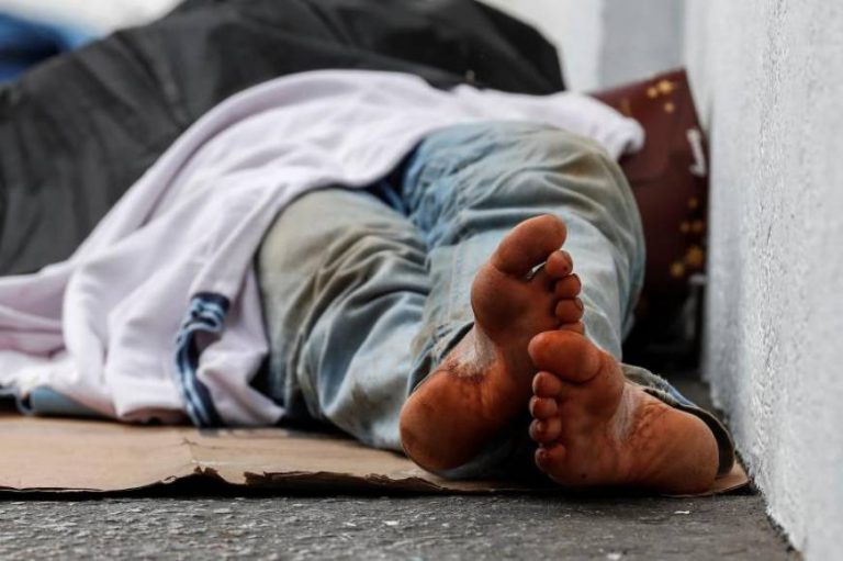 La mayoría de sin hogar no denuncia agresiones por miedo a ser deportado si su situación es irregular