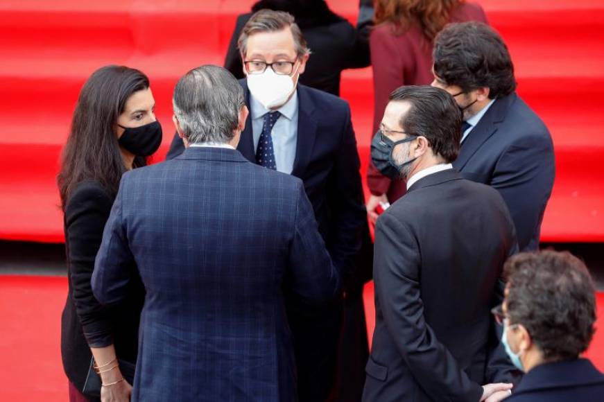 FOTOGRAFÍA. MADRID (ESPAÑA), 11.03.2021. La portavoz de Vox en la Asamblea de Madrid, Rocío Monasterio (izq). Efe