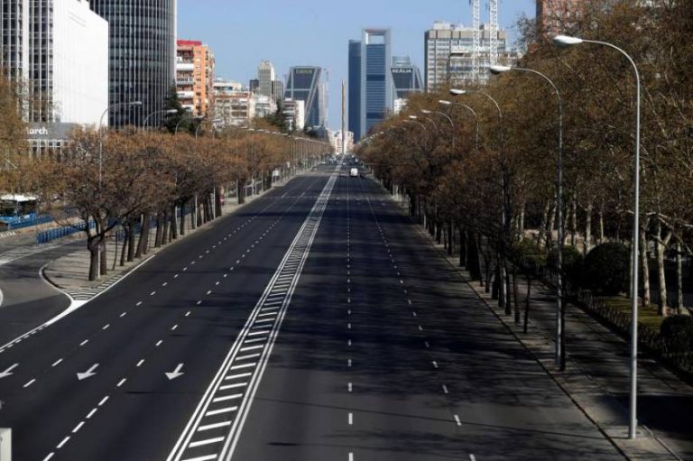 Los contagios del covid 19 siguen bajando en España el día que se cumple un año del estado de alarma