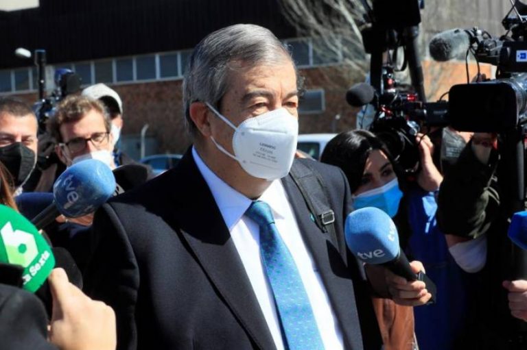 En el despacho de Álvaro Lapuerta (PP) se recibía dinero «en bolsas de plástico o de deporte»