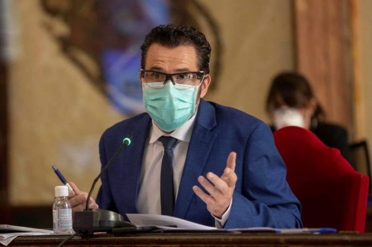 El PP se querella contra Gómez (Cs), socio de gobierno en Ayuntamiento de Murcia
