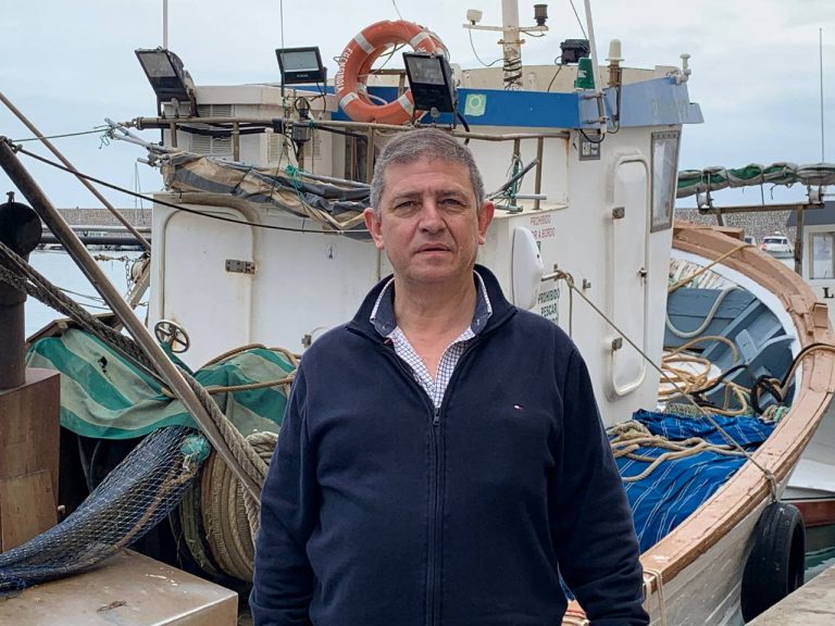 Moltó (VOX) denuncia la pasividad del Gobierno de Cs y PP ante los problemas de la pesca artesanal en Andalucía