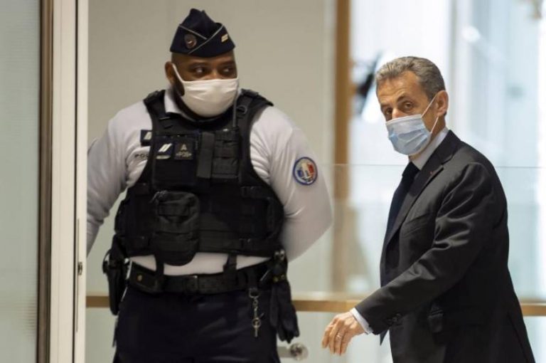 La condena Condenado a prisión firme por corrupción de Nicolas Sarkozy deja huérfana a la derecha progre