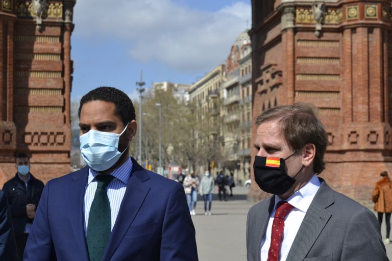VOX Parlamento de Cataluña reclama la apertura de bares y restaurantes «con el mismo horario que tenían antes del estado de alarma»