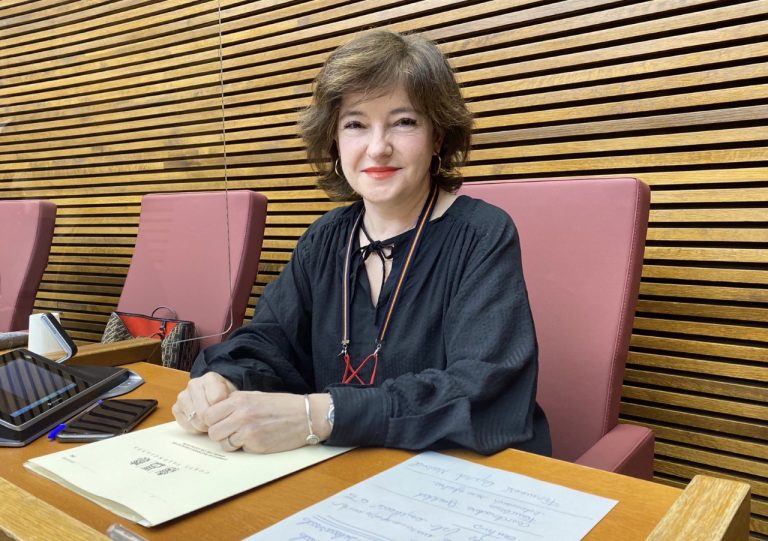 Ángeles Criado (VOX) a Educación: «Quiten sus sucias manos de nuestros hijos»