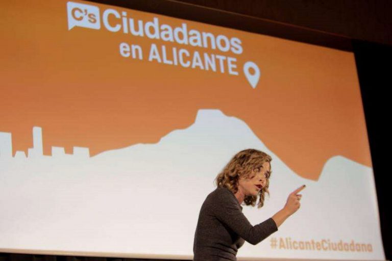 La diputada de Cs por Alicante en el Congreso de los Diputados Marta Martín deja el partido de Inés Arrimadas y renuncia a su acta