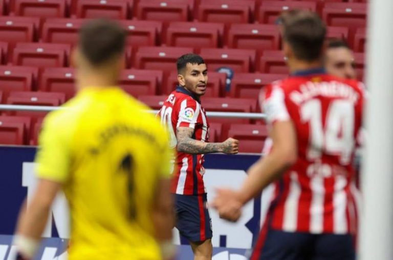 Triunfo crucial del Atlético de Madrid para responder a la presión del Real Madrid y Sevilla y sostener su ventaja de 3 puntos al frente del esprint por la Liga (2-0)