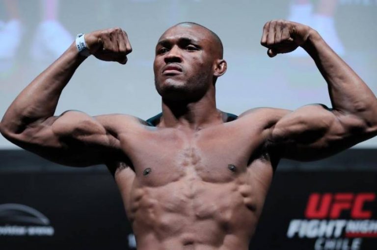 El nigeriano Kamaru Usman noqueó al estadounidense Jorge Masvidal y retuvo el cinturón del peso wélter en Jacksonville (EEUU)