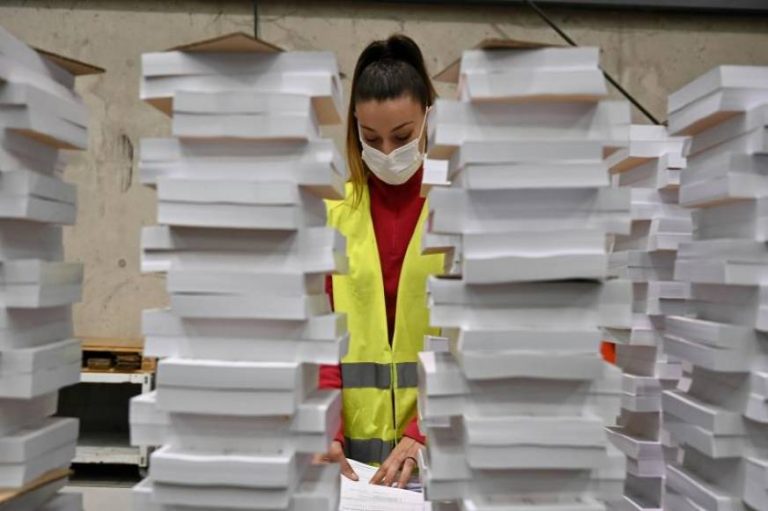 El CIS dice que no está filtrando al Gobierno del PSOE y Pdemos los datos de su encuesta prohibida por la Ley Electoral sobre el 4M