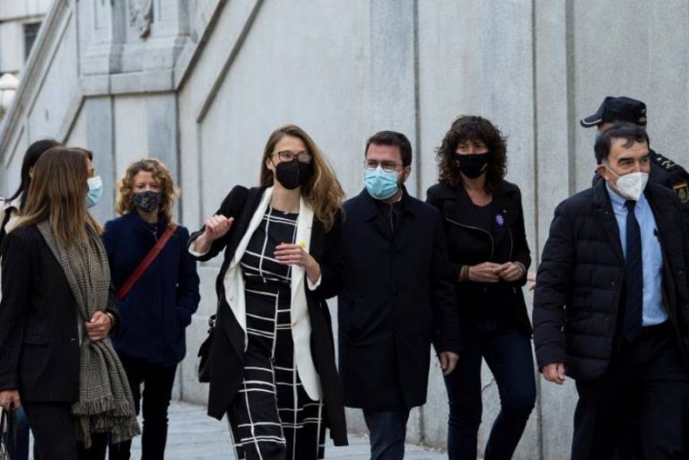 La golpista de ERC huida de la Justicia Meritxell Serret dice rechaza el delito se malversación en el 1-O