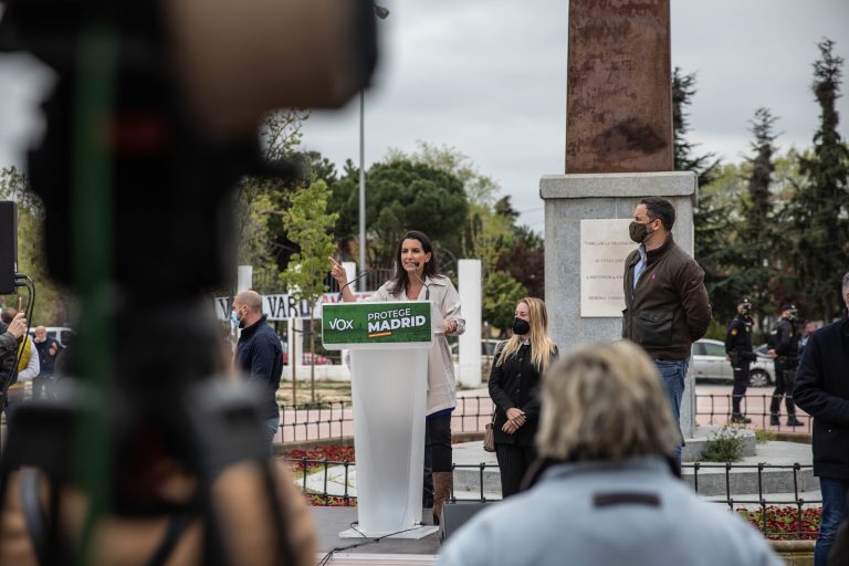 La candidata Monasterio y VOX arremeten en Vicálvaro contra la okupación y promete reducir impuestos: «Vamos a pisar cada metro de Madrid»