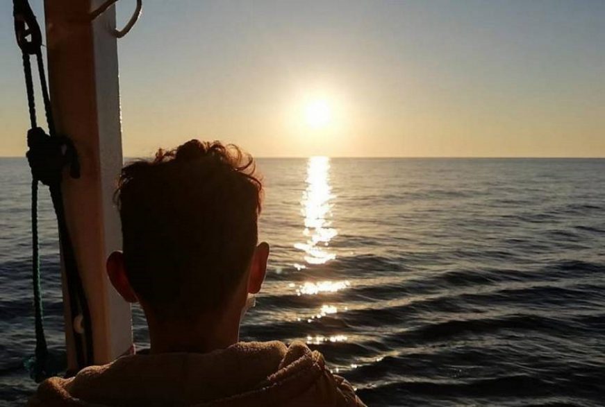 FOTOGRAFÍA. AGUAS ITALIANAS, 01.03.2021. En la imagen Abdalá, el Menor Extranjero No Acompañado (MENA), Open Arms. Efe