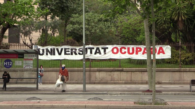 Estudiants pel Canvi ve «fascista» la ocupación de la Universidad de Barcelona por estudiantes independentistas