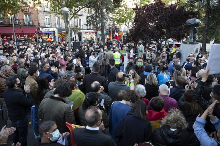 Olona y Monasterio en Chamartín: «Nos llaman fascistas, racistas, extrema derecha para sacarnos del tablero democrático: todo mentira»