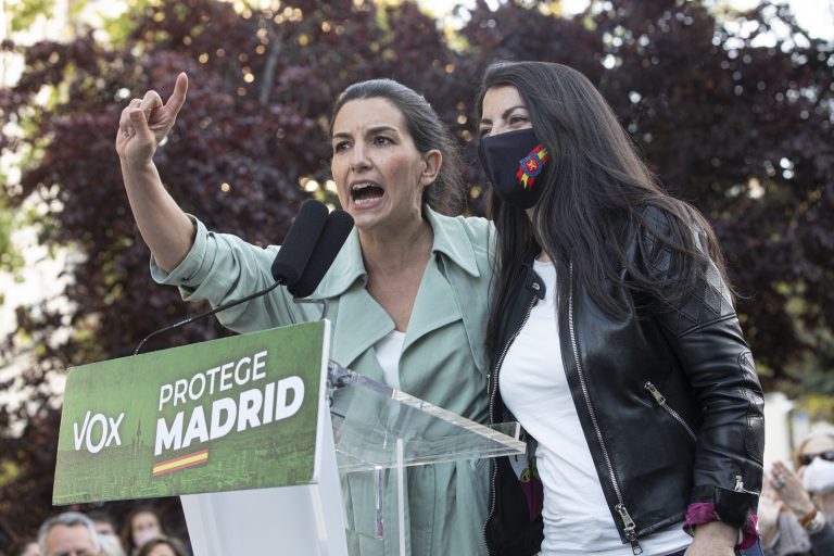 La candidata Rocío Monasterio: «VOX no vuelve a Vallecas», nunca se ha ido de allí,  «estamos en Vallecas, hay 15.000 votos de vallecanos a VOX»