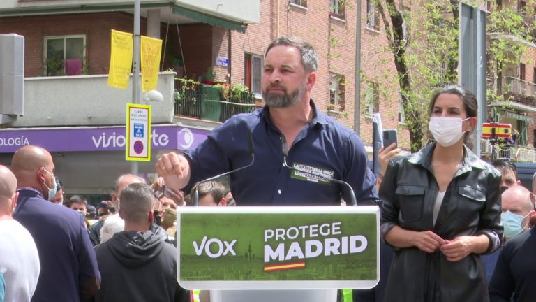 Abascal y Monasterio: «Ellos sólo son la minoría criminal y violenta que quiere que el comunismo asalte Madrid y vosotros sois la mayoría social y patriótica»