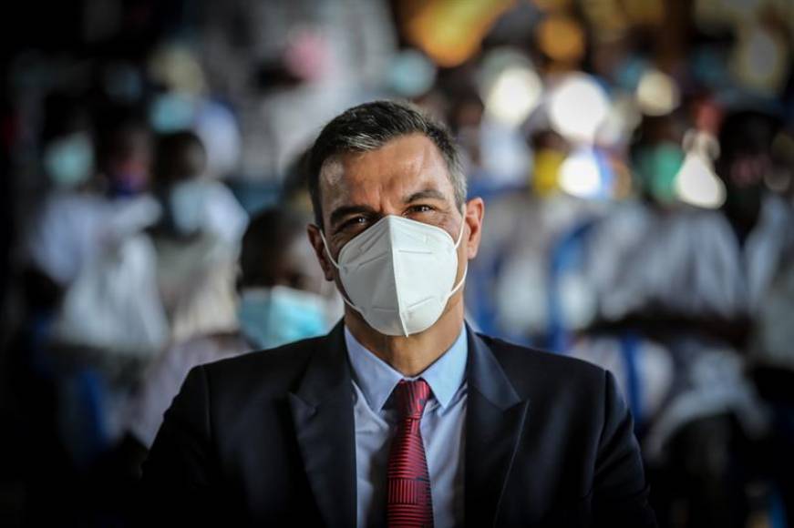 FOTOGRAFÍA. DAKAR (SENEGAL), 08.04.2021. El presidente del Gobierno español, Pedro Sánchez, llegó este jueves a Dakar. Efe