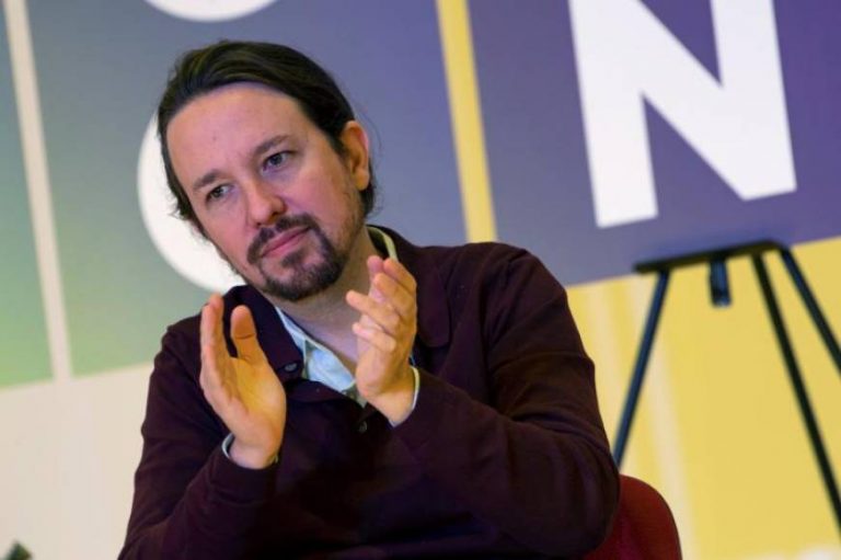 El candidato Pablo Iglesia dice que sigue en el Gobierno de España con un «papel más discreto» tras su dimisión