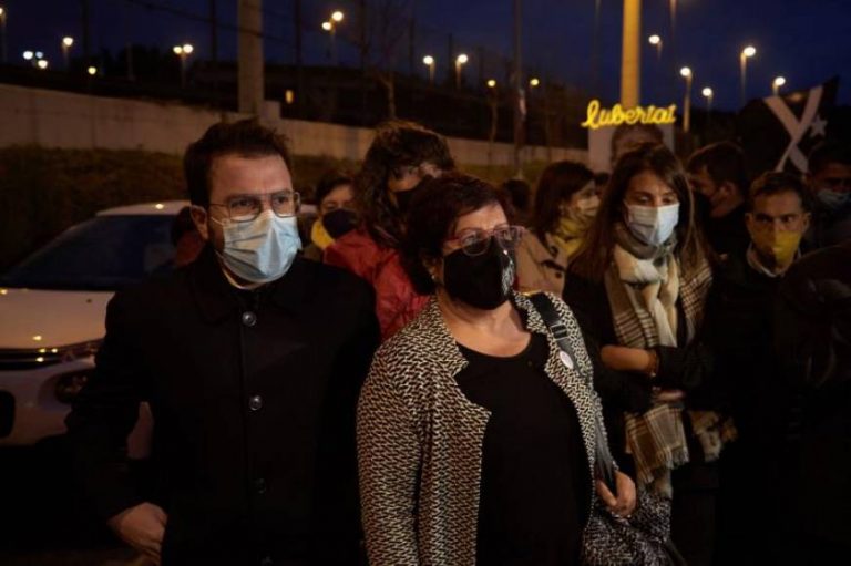 La presa golpista Dolors Bassa vuelve a su celda tras revocar el juez su ilegal semilibertad dictada por la Generalidad de Cataluña