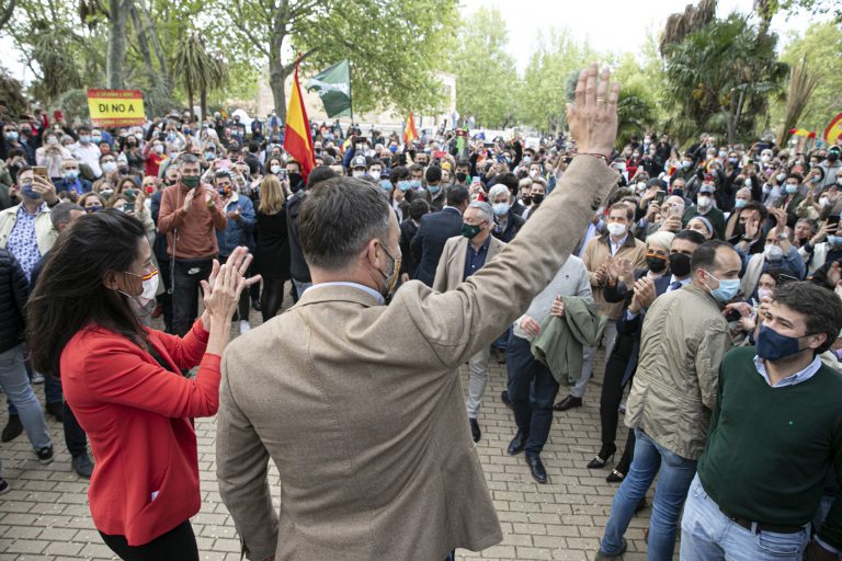 Monasterio: «VOX va a ir a los debates del 4M» y Abascal anuncia el «principio del fin del Gobierno socialdelincuente de Sánchez»