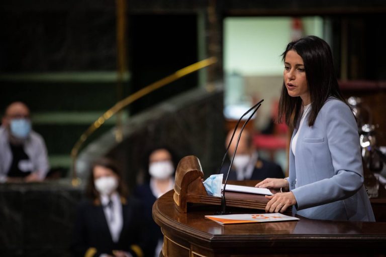 Arrimadas a Sánchez: «no más propaganda»