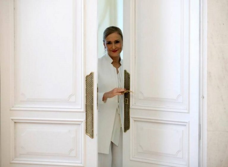 El juez archiva la causa contra Cristina Cifuentes por la adjudicación del contrato de servicio de cafetería, cocinas y comedor de la Asamblea