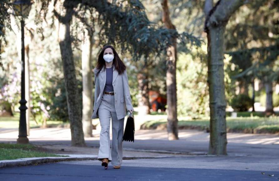 FOTOGRAFÍA. MDRID (ESPAÑA), 06.04.2021. La nueva ministra de Derechos Sociales, Ione Belarra, a su llegada a la reunión del Consejo de Ministros. Efe