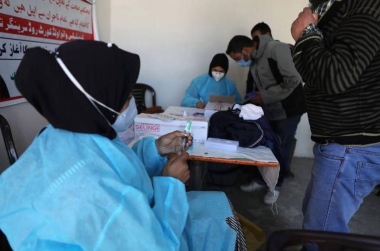 Quinto día consecutivo cifras récords de contagios y muertes por COVID 19 en India