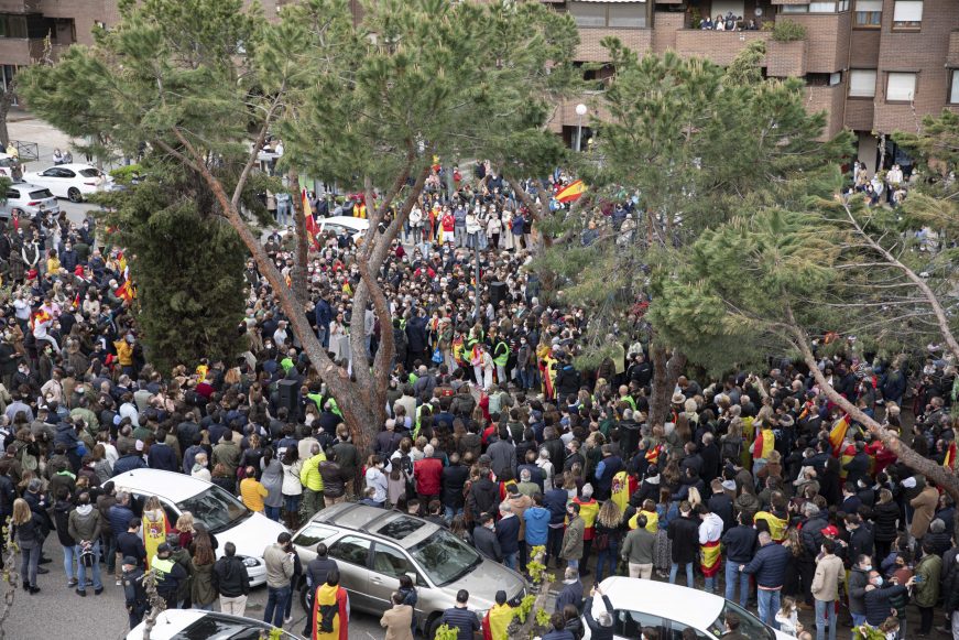 FOTOGRAFÍA. PZUELO (MADRID) ESPAÑA 12.04.2021. Rocío Monasterio San Martín y Santiago Abascal Conde,. Ñ Pueblo (8)