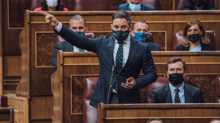 «¿Con qué nos amenaza, señor Sánchez? El único que ha cruzado las líneas de la decencia política es usted»