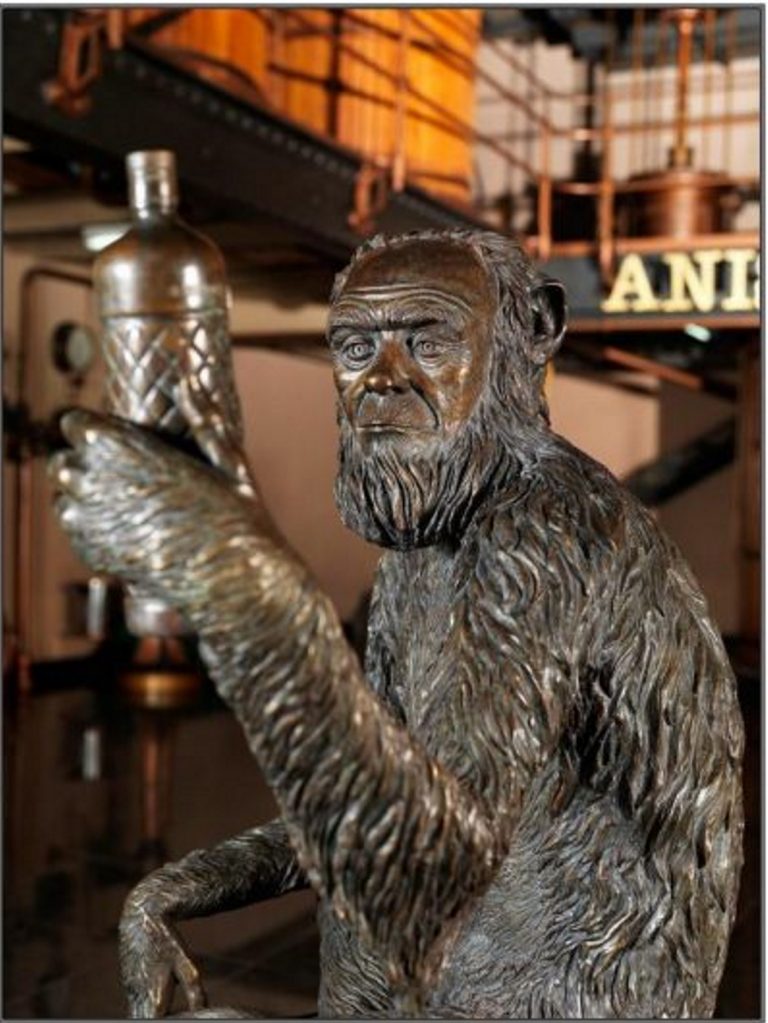 Trasladan el embotellado Anís del Mono fuera de Badalona