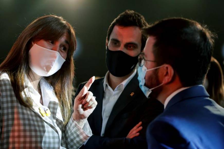 FOTOGRAFÍA. BARCELONA (ESPAÑA), 12.05.2021. El candidato de ERC a la presidencia del Gobierno de la Generalidad de Cataluña de la XIII Legislatura, Pere Aragonès (d). Efe