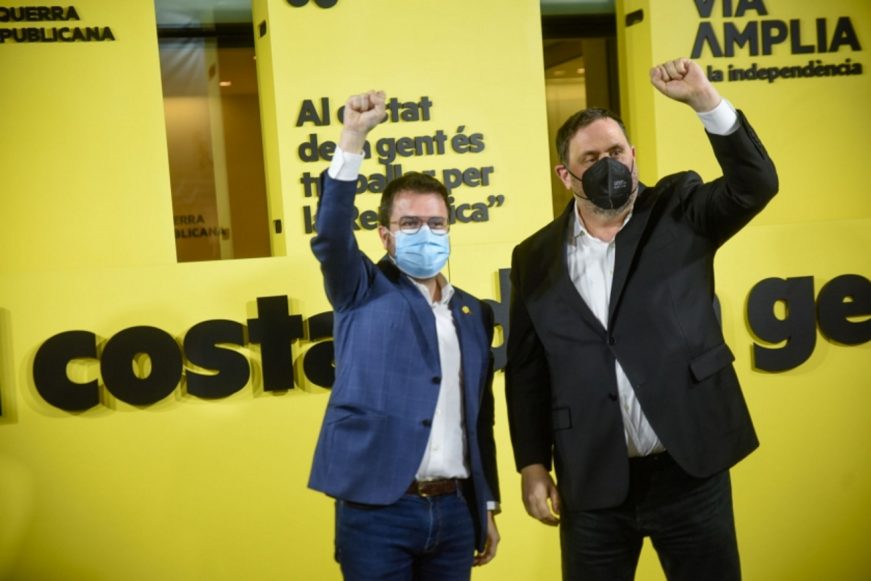 FOTOGRAFÍA. BARCELONA (ESPAÑA), 14.02.2021. El candidato de ERC a la presidencia de la Generalidad de Cataluña, Pere Aragonès, y Junqueras. Ñ pueblo