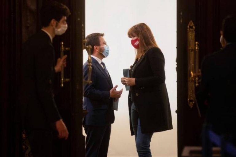 La negociación ERC y JxCat: una montaña rusa que bordea la repetición electoral