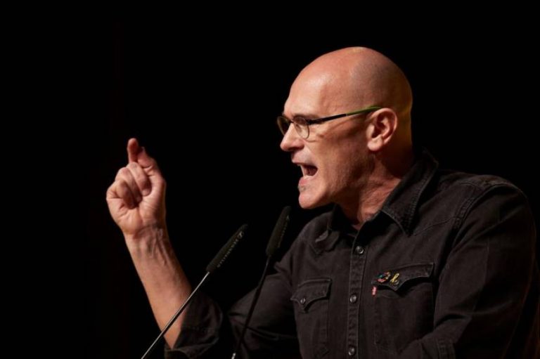 La juez imputa al preso golpista Raúl Romeva y el exjefe del Diplocat por malversación de caudales en la «internacionalización» del Procés