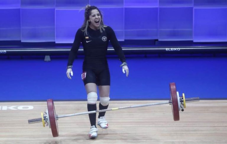 La halterófila española Atenery Hernández es medalla de oro