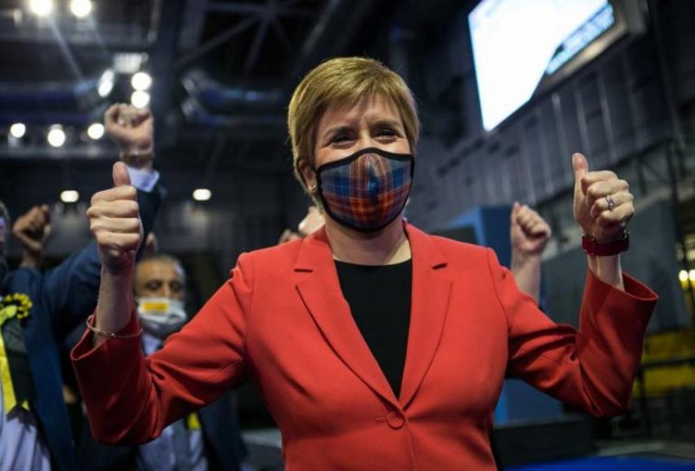 Escocia| Sturgeon propone un nuevo referéndum de independencia «no vinculan» el 19-Oct de 2023