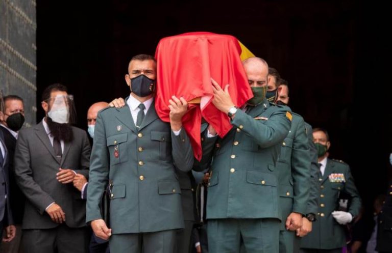 El guardia civil Agustín Cárdenas, despedido con honores tras fallecer al ser arrollado por un vehículo que se dio a la fuga 