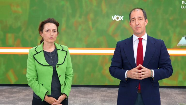 VOX amplía la querella por el rescate de la aerolínea «Plus Ultra» e incluye delito contra Hacienda, fraude, cohecho y tráfico de influencias