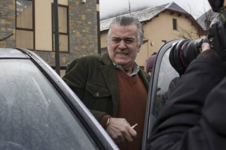Bárcenas (PP) sale de la cárcel madrileña de Soto del Real 