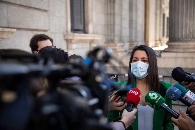 Arrimadas pide «respuesta a la altura» ante inmigración masiva en Ceuta 