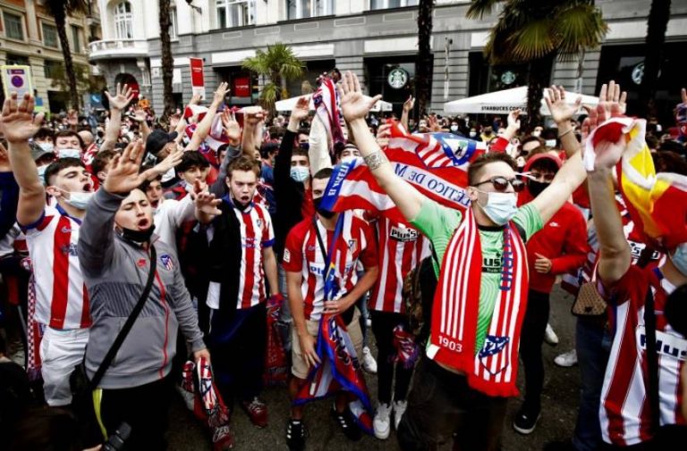 Plaza de Neptuno festeja el título de la liga de Atlético de Madrid