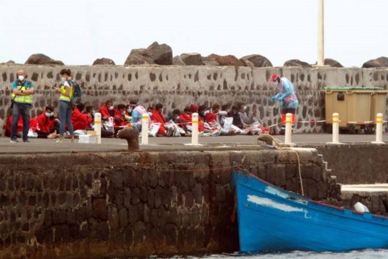 Llegan a España más de 150 inmigrantes ilegales, entre magrebíes y MENAS