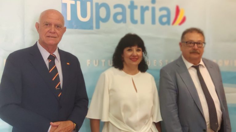 TÚpatria presenta en Málaga su proyecto liberal y conservador liderado por el legionario Enrique de Vivero
