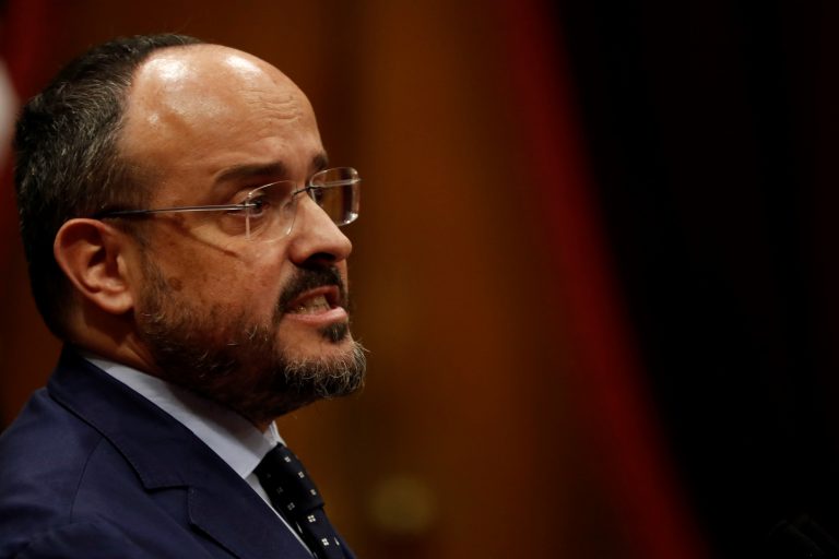 Fernández: El pacto ERC y JxCat ERC es «la mayor humillación de la historia para los Mozos» 